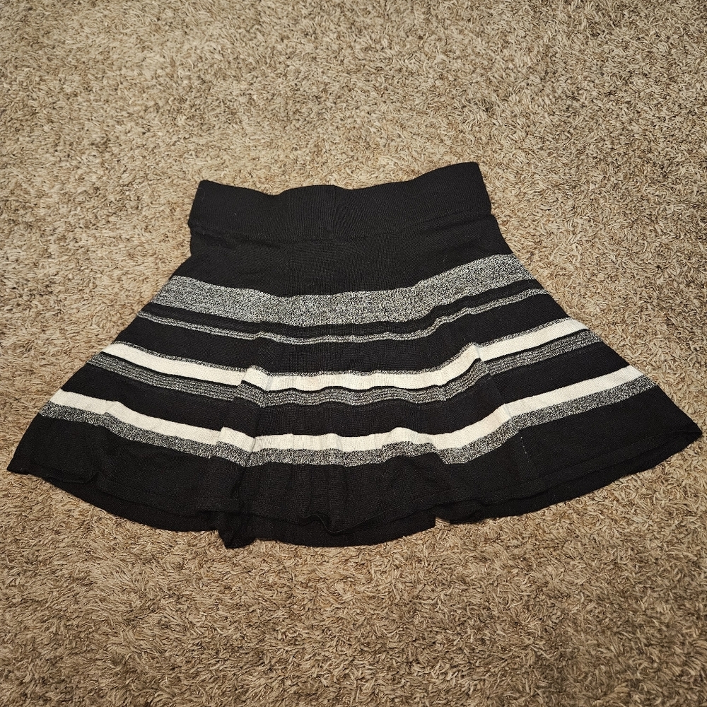Smartwool Skirt Womens Small Knit Black White Striped Merino Wool Blend